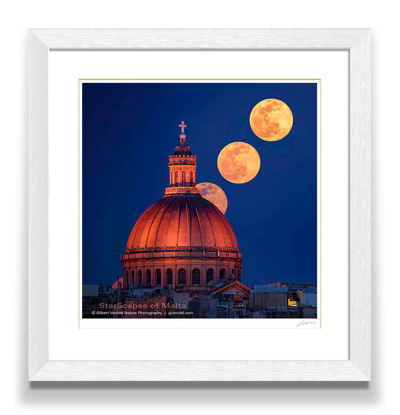 Moonrise Valletta