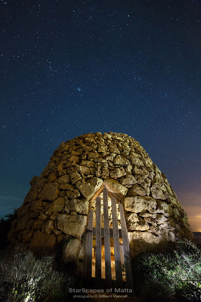 Girna with Wooden Gate