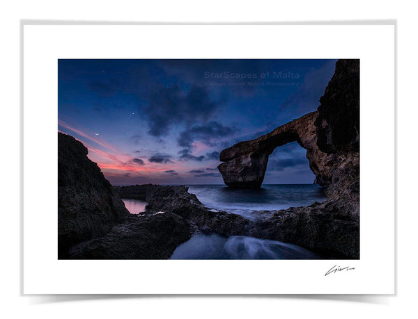 Moon, Mars and Venus triangle at the Azure Window