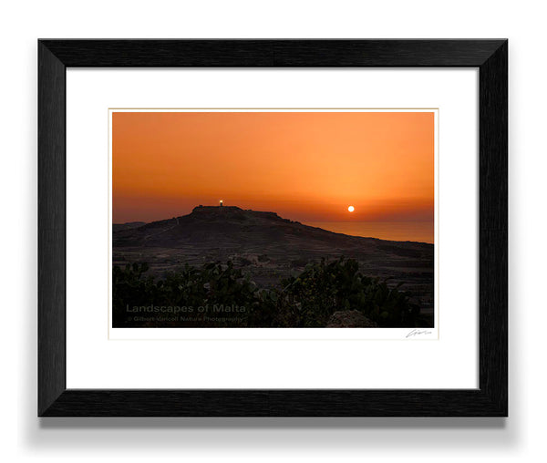 Ta' Ġurdan Lighthouse Sunset