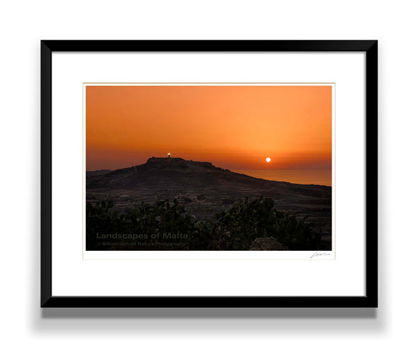 Ta' Ġurdan Lighthouse Sunset